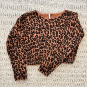 Anthropologie’s PILCRO Crop Eyelash Sweater Leopard Sz XSmall